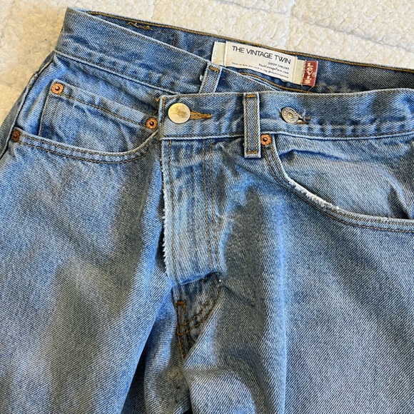 The Vintage Twin Reworked Levi’s jeans - Picture 4 of 16
